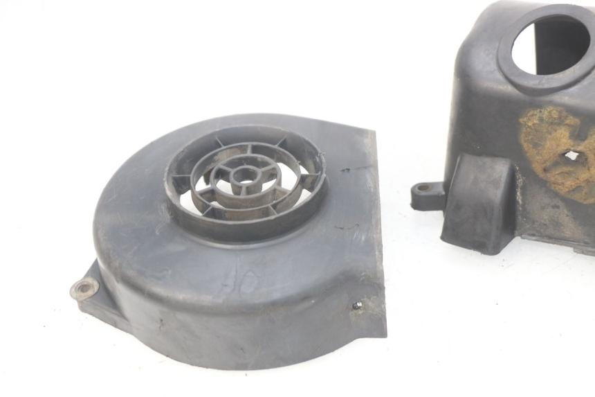 photo de TAMPA DO MOTOR PEUGEOT KISBEE 2T 50 (2010 - 2017) - Marcações e referências