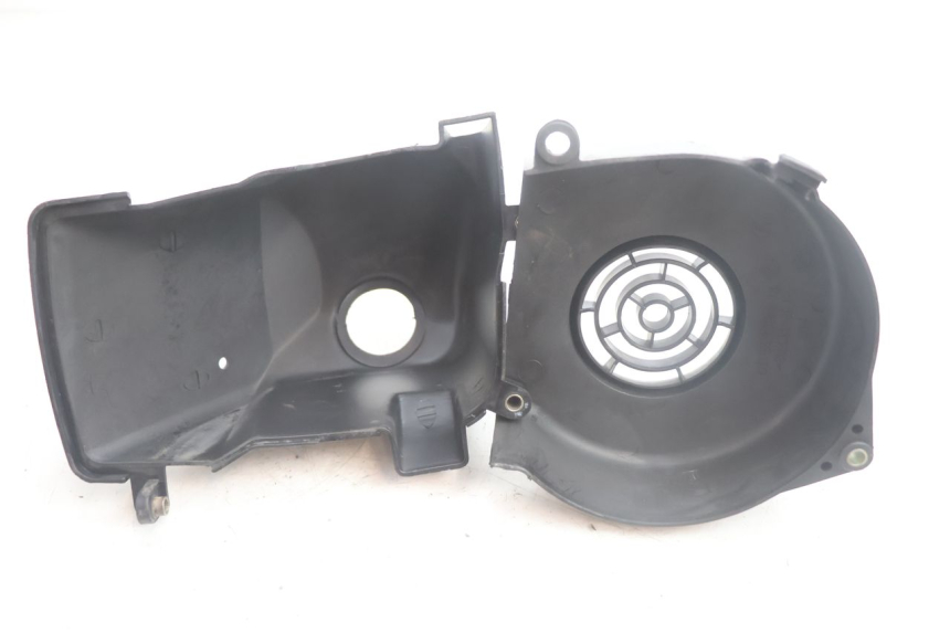photo de TAMPA DO MOTOR PEUGEOT KISBEE 2T 50 (2010 - 2017) - Pontos de fixação