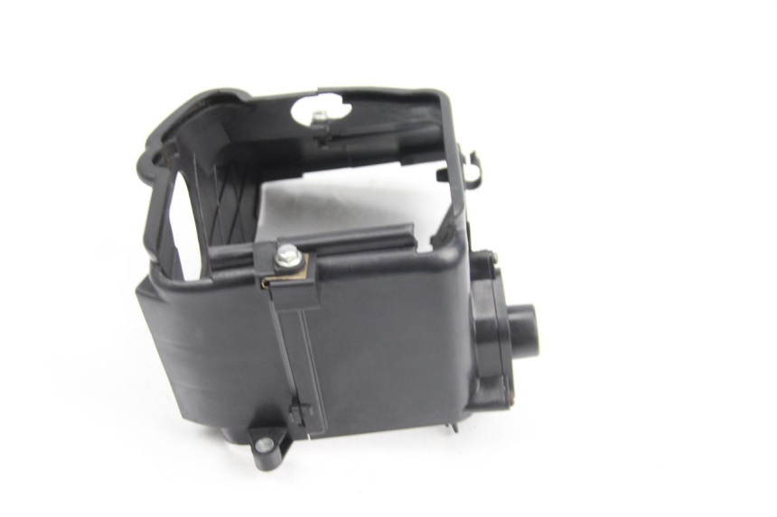 photo de TAMPA DO MOTOR PEUGEOT KISBEE 4T 50 (2018 - 2022) - Outro ângulo de visão