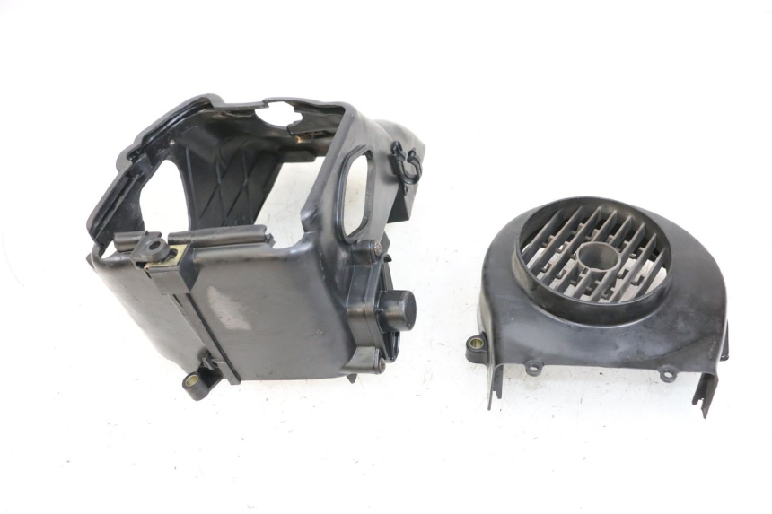 photo de TAMPA DO MOTOR PEUGEOT KISBEE 4T 50 (2010 - 2017) - Vista principal