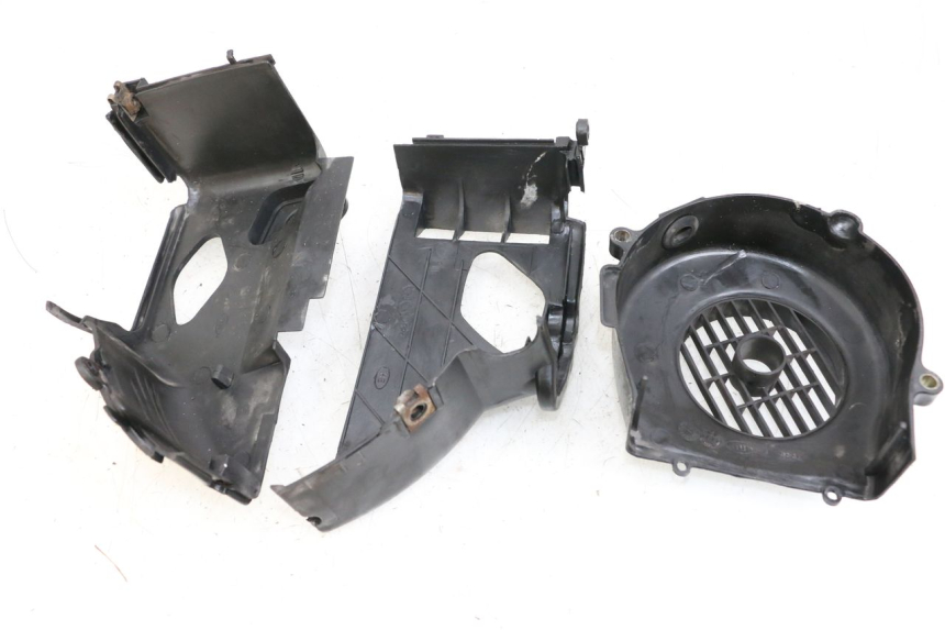 photo de TAMPA DO MOTOR PEUGEOT KISBEE 4T 50 (2010 - 2017) - Detalhe da peça