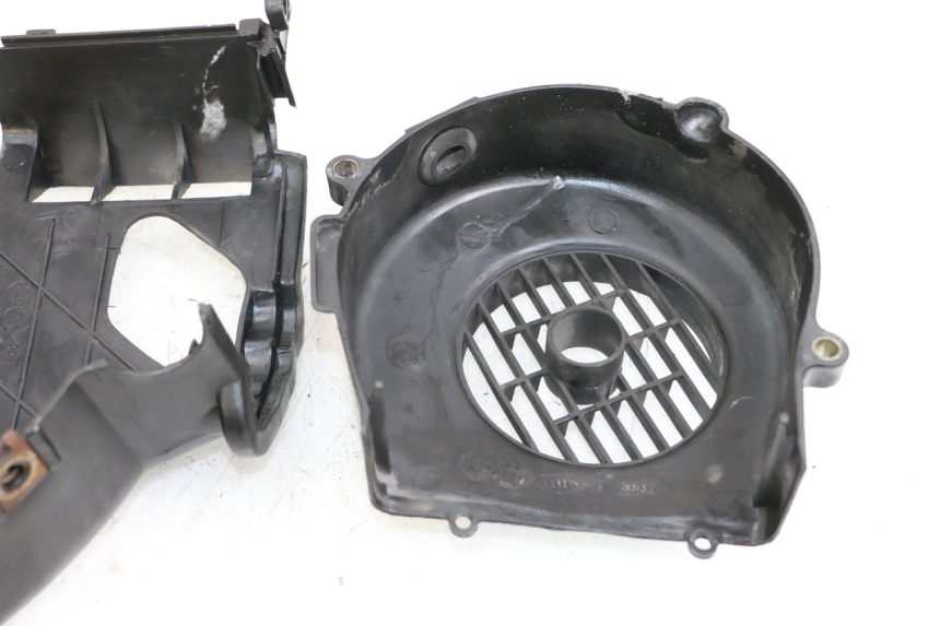 photo de TAMPA DO MOTOR PEUGEOT KISBEE 4T 50 (2010 - 2017) - Ampliação técnica