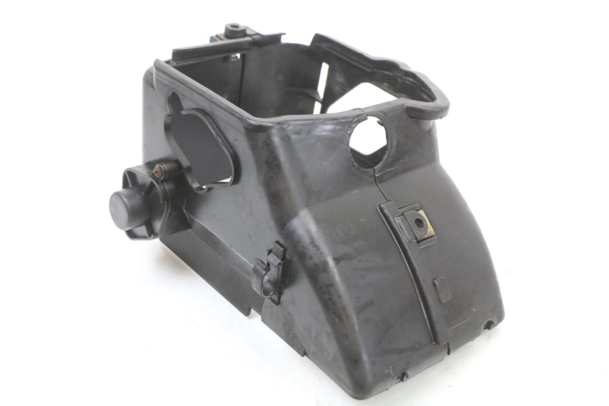 photo de TAMPA DO MOTOR PEUGEOT KISBEE 4T 50 (2018 - 2022) - Outro ângulo de visão
