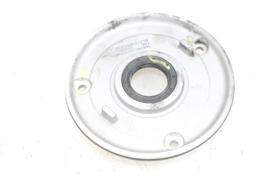 photo de TAMPA DO MOTOR PIAGGIO MEDLEY 125 (2016 - 2023) - Detalhe da peça