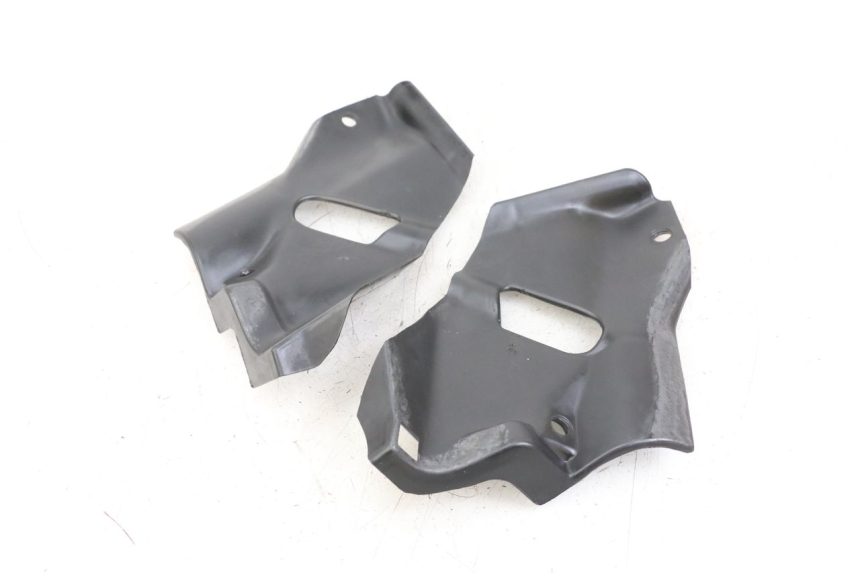 photo de TAMPA DO MOTOR TRIUMPH SPEED TRIPLE T301 900 (1994 - 1996) - Zoom do estado de desgaste