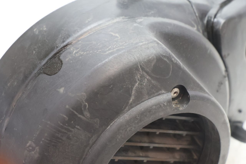 photo de TAMPA DO MOTOR KYMCO SUPER 8 2T 50 (2007 - 2013) - Zoom do estado de desgaste