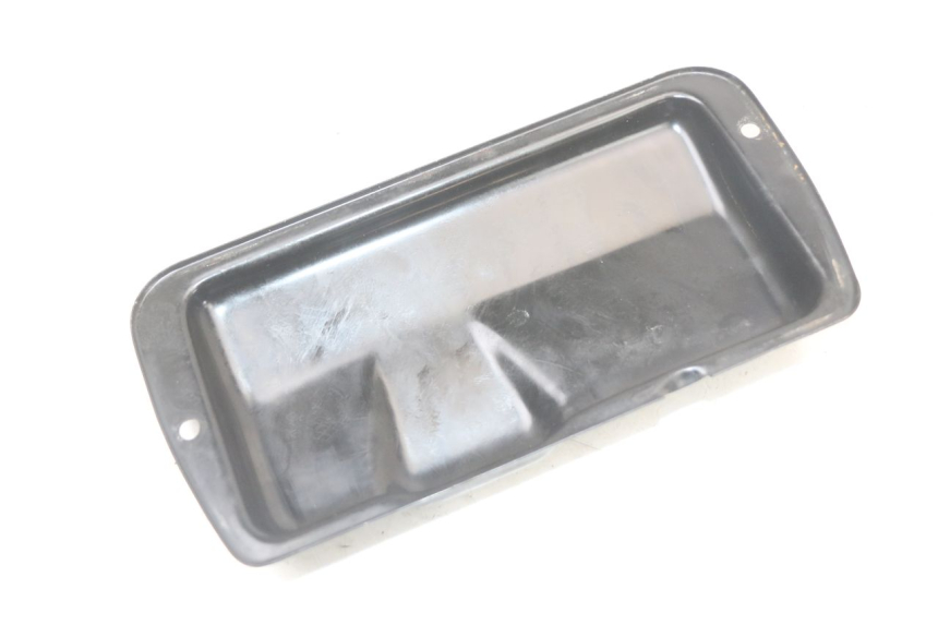 photo de TAMPA DO MOTOR SUZUKI GS F 500 (2004 - 2007) - Outro ângulo de visão