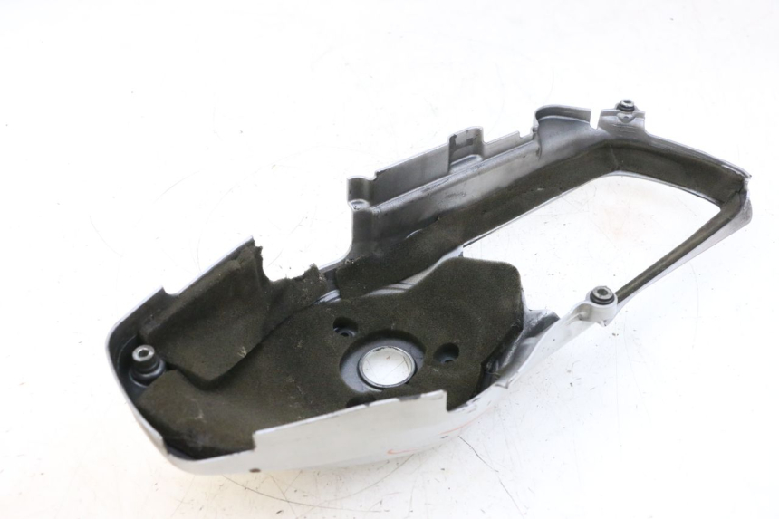 photo de TAMPA DO MOTOR PIAGGIO VESPA GTS SUPER IE 125 (2009 - 2016) - Outro ângulo de visão