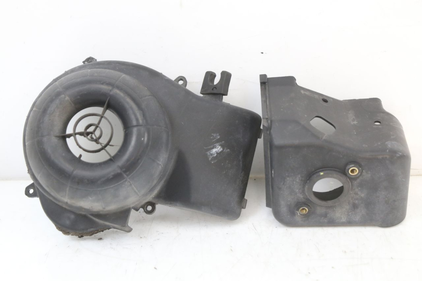 photo de TAMPA DO MOTOR PIAGGIO VESPA S 2T 50 (2007 - 2014) - Detalhe da peça
