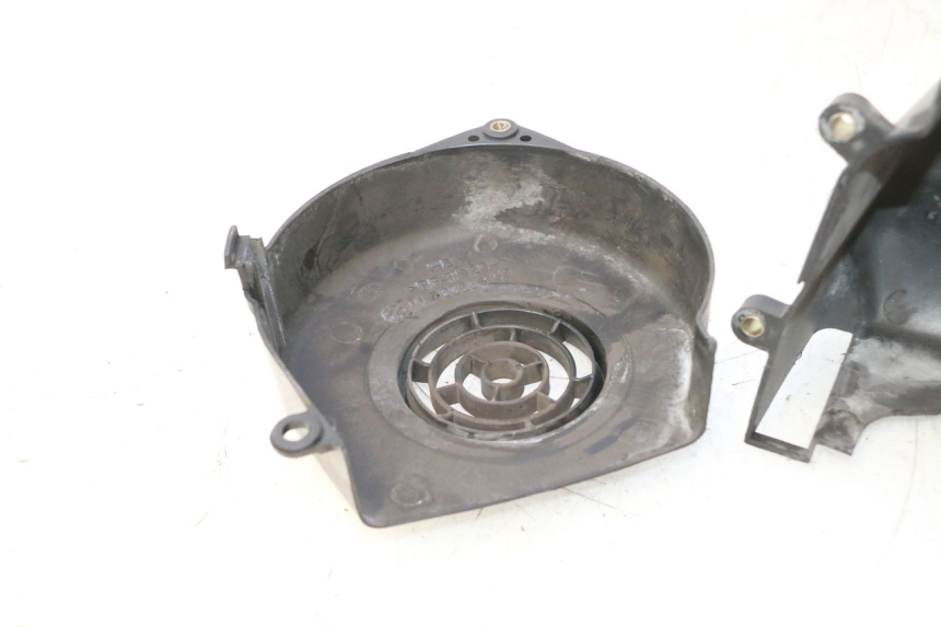 photo de TAMPA DO MOTOR PEUGEOT VIVACITY NEW 2T 50 (2008 - 2017) - Zoom do estado de desgaste
