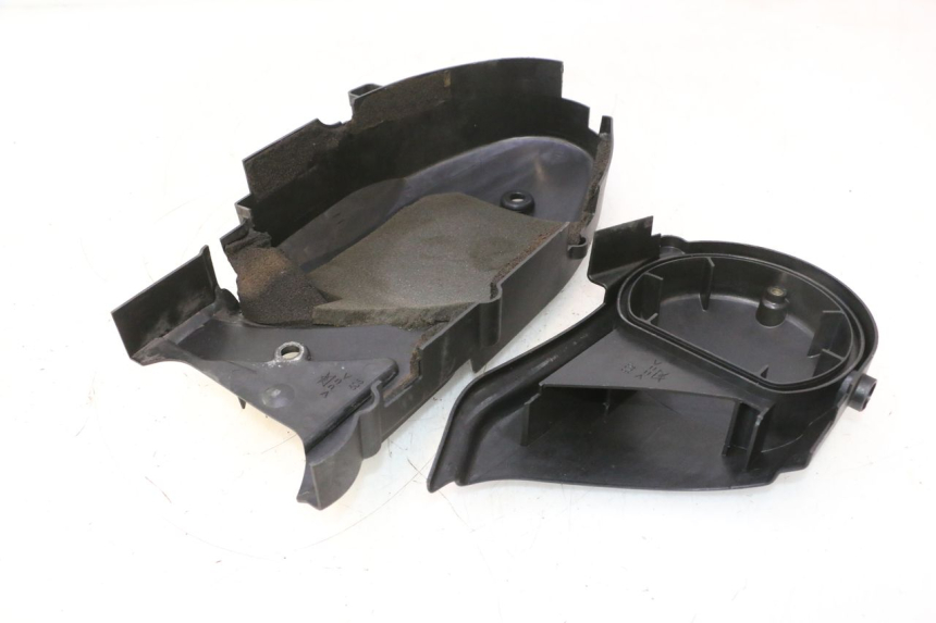 photo de TAMPA DO MOTOR YAMAHA YP MAJESTY 125 (1998 - 2001) - Zoom do estado de desgaste