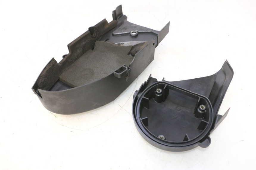 photo de TAMPA DO MOTOR YAMAHA YP MAJESTY 125 (1998 - 2001) - Outro ângulo de visão
