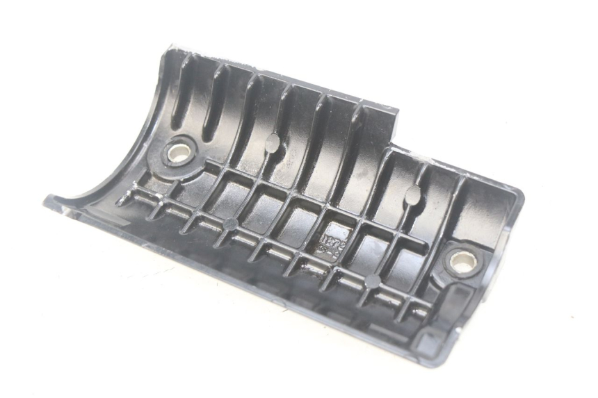 photo de TAMPA DO MOTOR KAWASAKI ZR7 ZR-7 S 750 (1999 - 2004) - Outro ângulo de visão