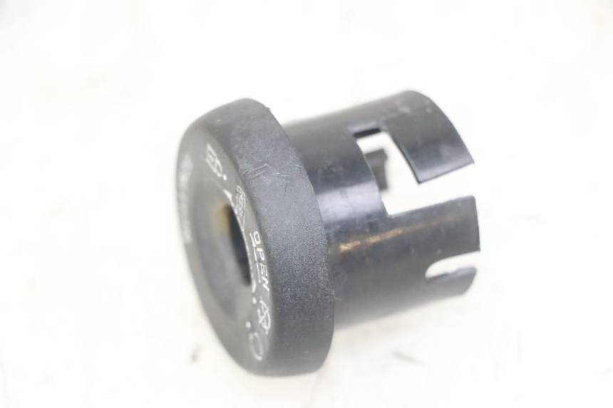 photo de TAMPA DE IGNICAO MBK BOOSTER SPIRIT NAKED 50 (2004 - 2017) - Zoom do estado de desgaste