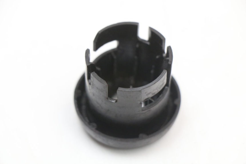 photo de TAMPA DE IGNICAO MBK OVETTO 2T 50 (2007 - 2017) - Zoom do estado de desgaste