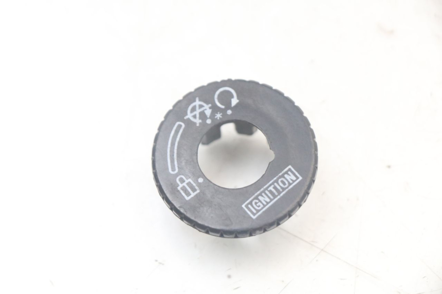 photo de TAMPA DO NEIMAN KEEWAY RY6 2T 50 (2011 - 2019) - Vista principal