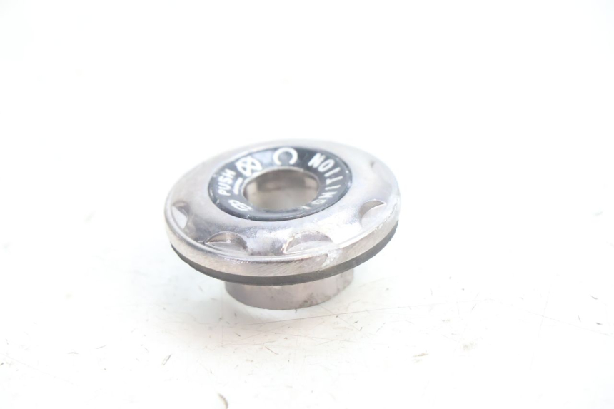 photo de TAMPA NEIMAN JM MOTORS SANTANA EVO 50 (2024 - 2026) - Detalhe da peça