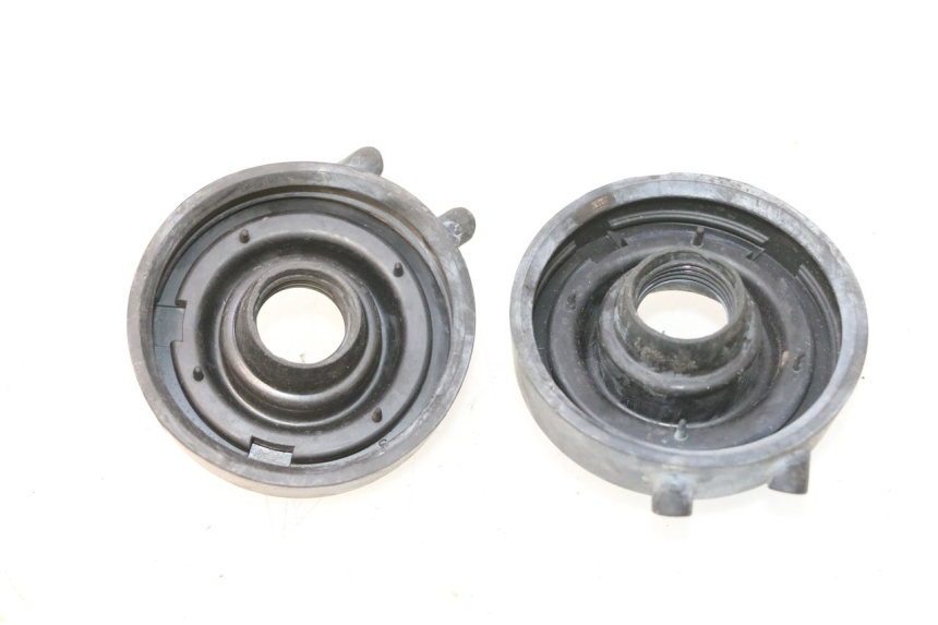 photo de TAMPA DE POEIRA DO FAROL SUZUKI BURGMAN 125 (2007 - 2014) - Detalhe da peça