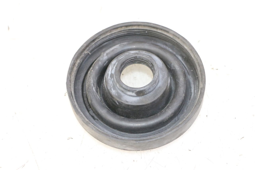 photo de TAMPA DE POEIRA DO FAROL KYMCO GRAND DINK 125 (2002 - 2007) - Detalhe da peça