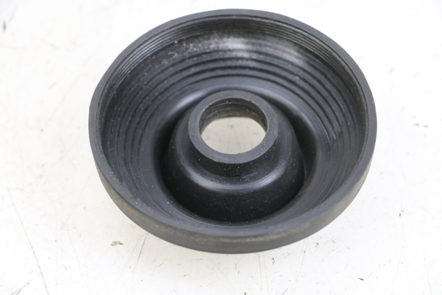 photo de TAMPA DE POEIRA DO FAROL KYMCO LIKE 125 (2009 - 2016) - Detalhe da peça