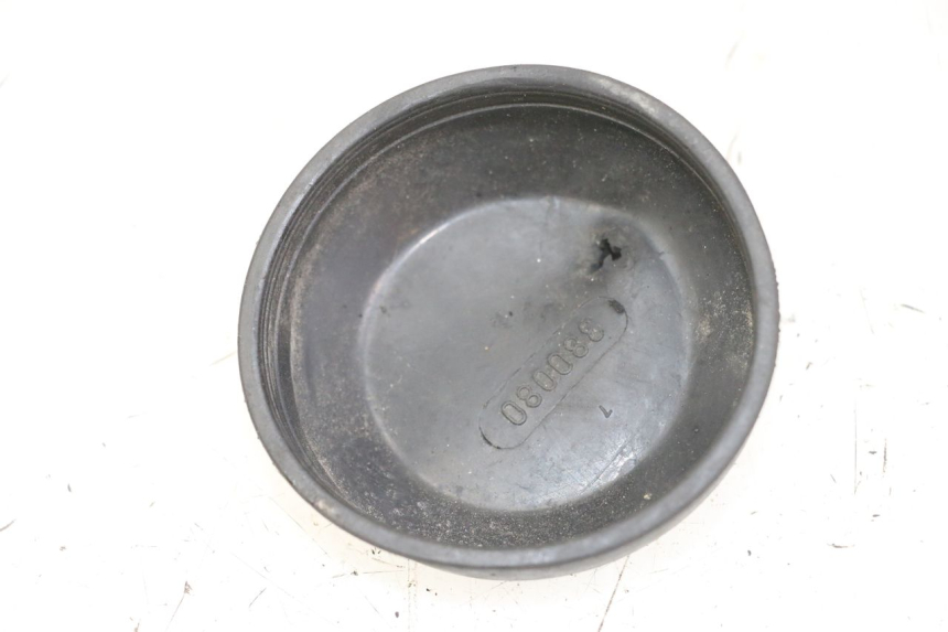 photo de TAMPA DE POEIRA DO FAROL PEUGEOT LUDIX 50 (2005 - 2007) - Detalhe da peça