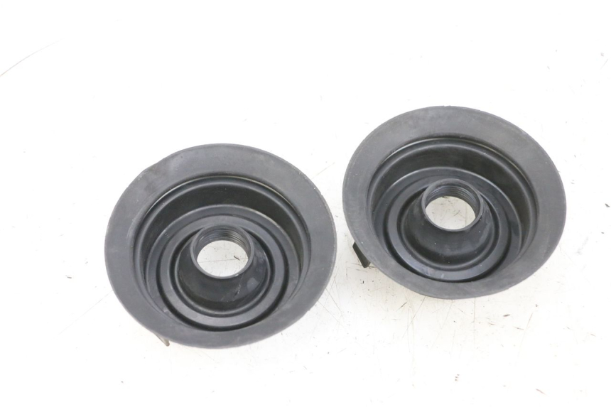 photo de TAMPA DE POEIRA DO FAROL YAMAHA XMAX X-MAX 125 (2006 - 2009) - Detalhe da peça