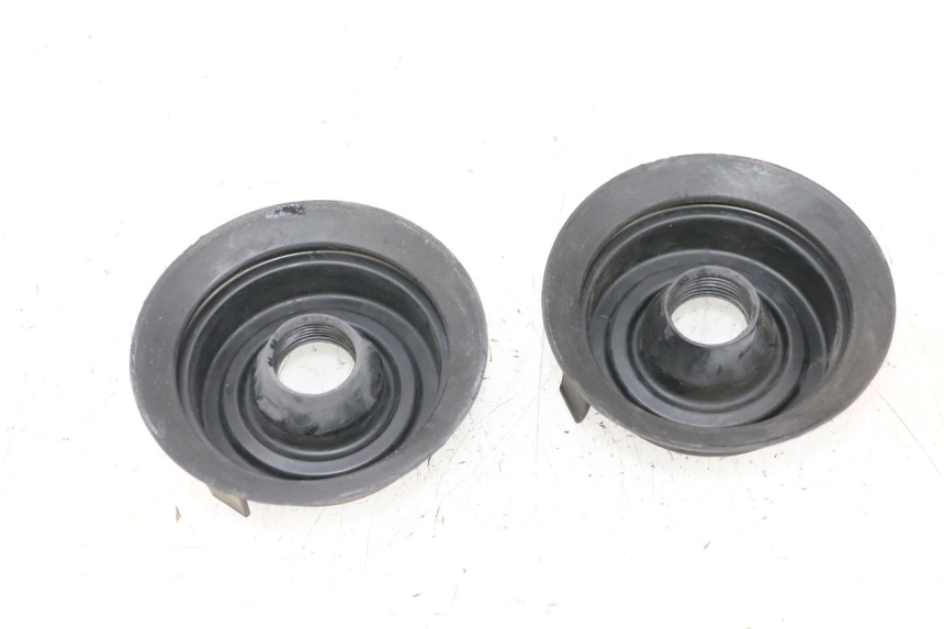 photo de TAMPA DE POEIRA DO FAROL YAMAHA XMAX X-MAX 125 (2006 - 2009) - Detalhe da peça