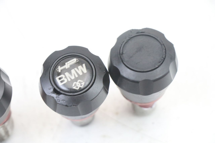 photo de TAMPA DE RODA BMW S RR ABS S1000RR 1000 (2015 - 2018) - Pontos de fixação