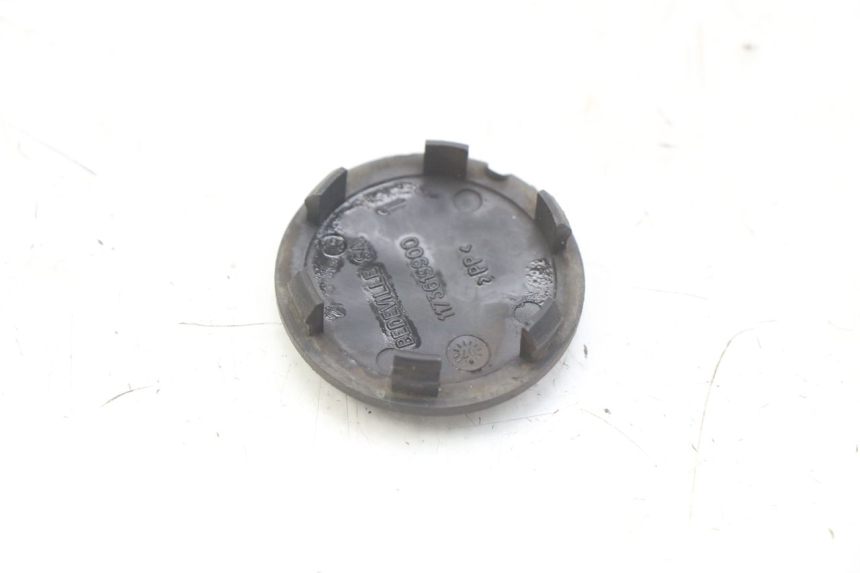 photo de TAMPA DE RODA PEUGEOT LUDIX 50 (2005 - 2007) - Detalhe da peça