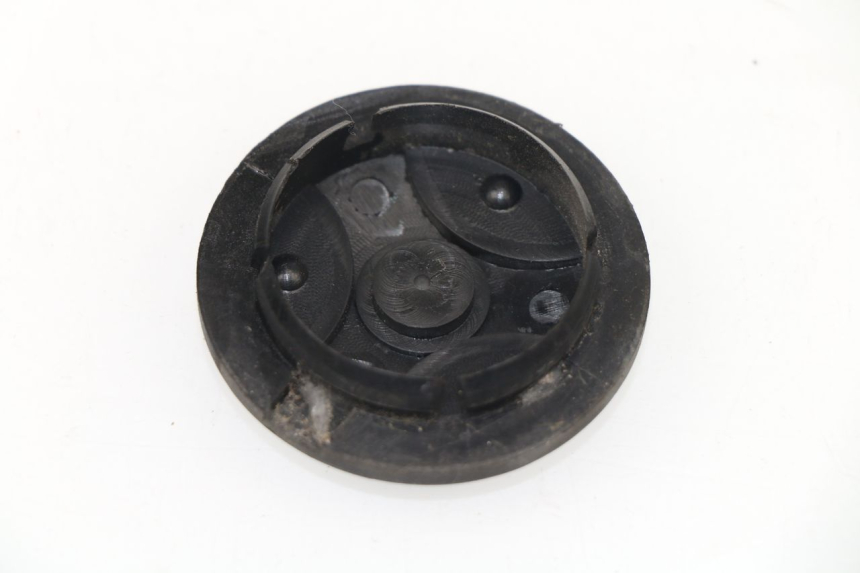 photo de TAMPA DE RODA TNT MOTOR OTTO 2T 50 (2012 - 2018) - Detalhe da peça
