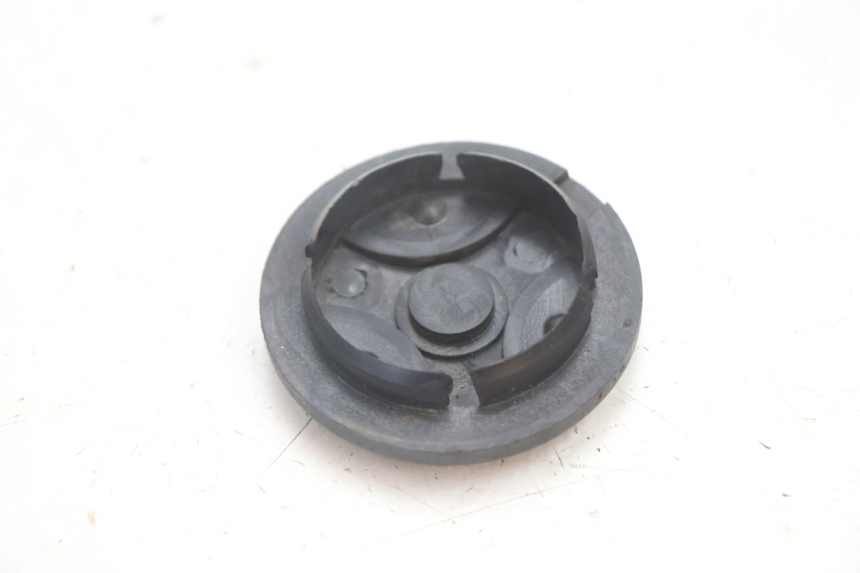 photo de TAMPA DE RODA TNT MOTOR ROMA 12' 2T 50 (2007 - 2018) - Zoom do estado de desgaste