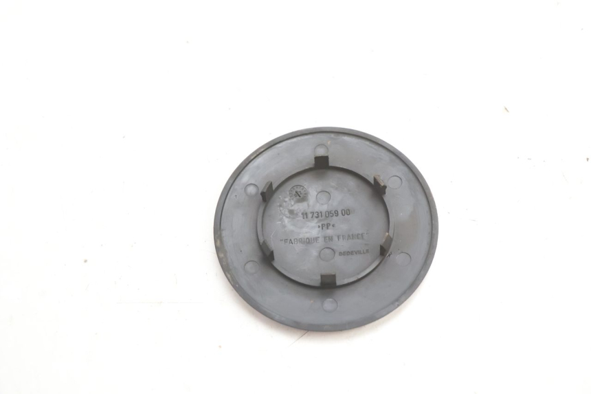 photo de TAMPA DE RODA PEUGEOT TREKKER 50 (1995 - 2004) - Zoom do estado de desgaste