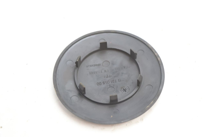 photo de TAMPA DE RODA PEUGEOT TREKKER 50 (1995 - 2004) - Outro ângulo de visão