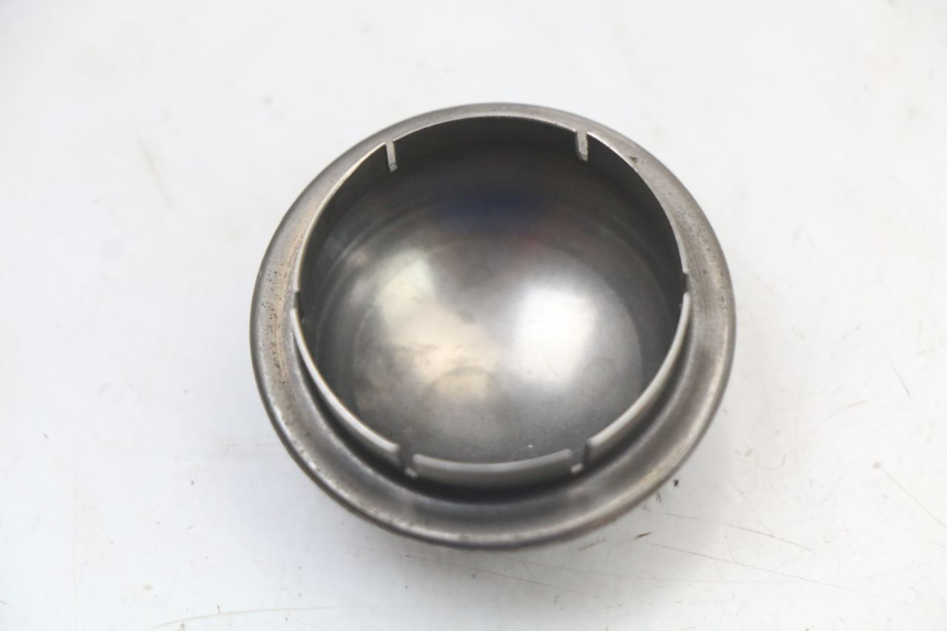 photo de TAMPA DE RODA PIAGGIO VESPA LX 125 (2005 - 2010) - Detalhe da peça