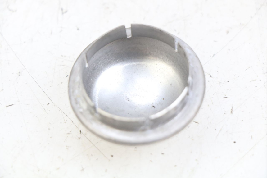 photo de TAMPA DE RODA PIAGGIO VESPA S 2T 50 (2007 - 2014) - Detalhe da peça