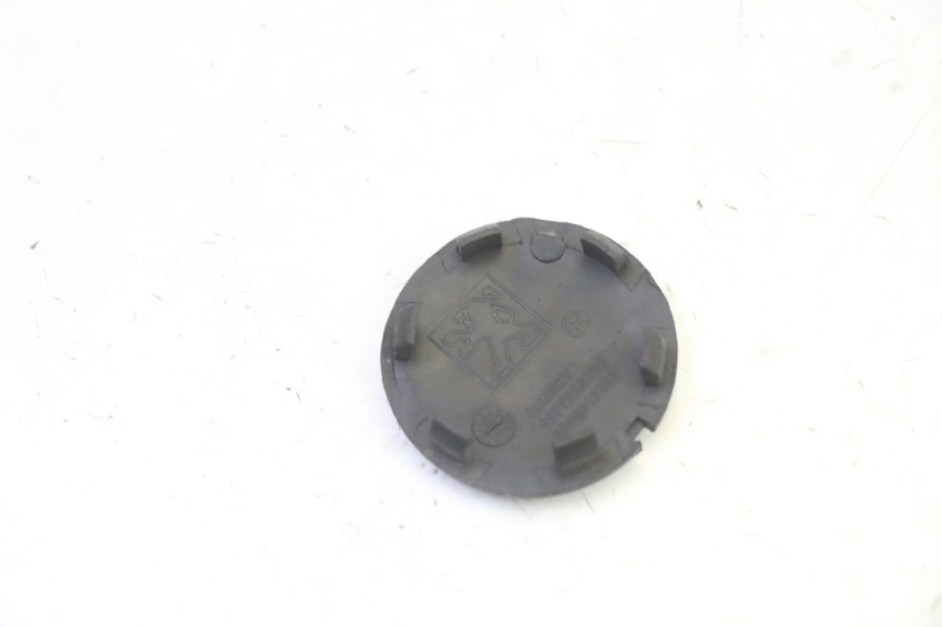 photo de TAMPA DE RODA PEUGEOT VIVACITY NEW 2T 50 (2008 - 2017) - Zoom do estado de desgaste