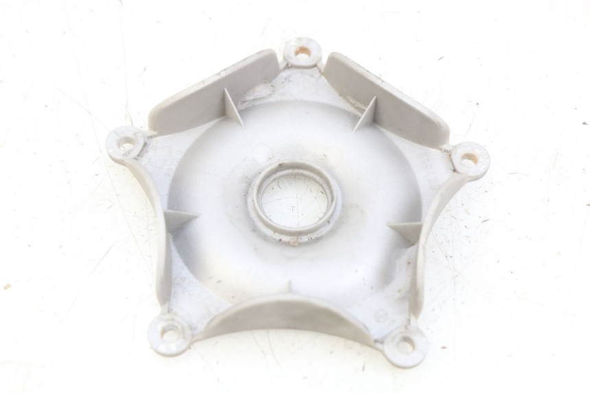 photo de TAMPA DE RODA PIAGGIO XEVO - X EVO 125 (2007 - 2017) - Detalhe da peça