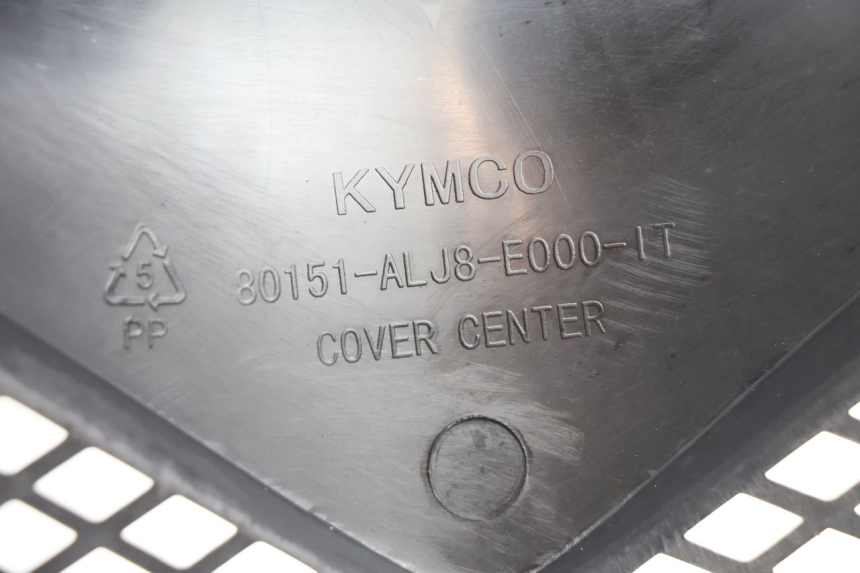 photo de COBERTURA SOBRE EL ASIENTO KYMCO AGILITY CITY 16P 125 (2015 - 2024) - Pontos de fixação