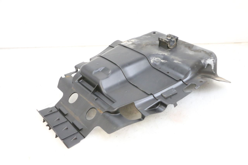 photo de TAMPA DEBAIXO DO BANCO SUZUKI BURGMAN EXECUTIVE ABS 650 (2006 - 2012) - Outro ângulo de visão