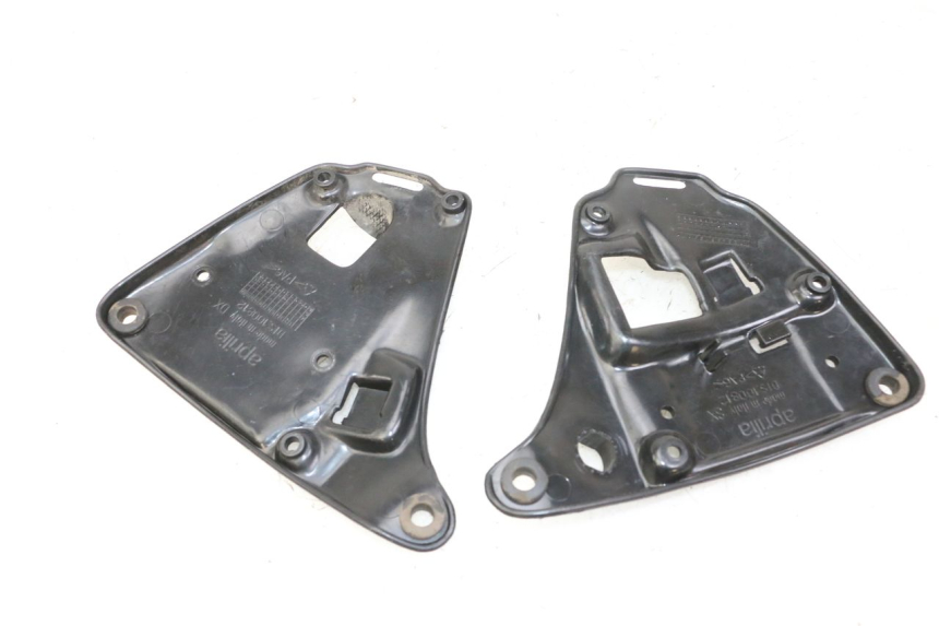 photo de TAMPA DEBAIXO DO BANCO APRILIA CLASSIC 125 (1995 - 2001) - Detalhe da peça