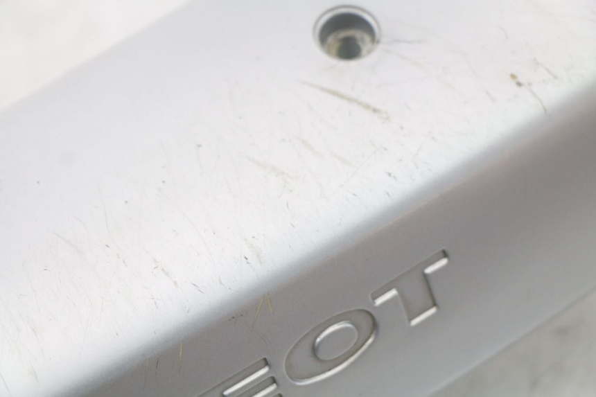 photo de TAMPA LATERAL DIREITA SOB O BANCO PEUGEOT 103 VOGUE VS2 50 (2004 - 2017) - Ampliação técnica