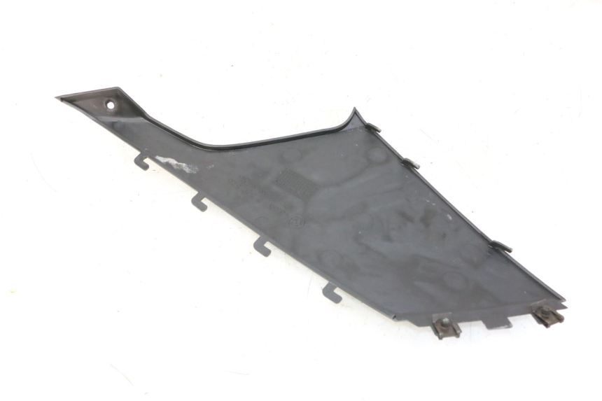 photo de TAMPA LATERAL DIREITA SOB O BANCO BMW C1 125 (2000 - 2003) - Zoom do estado de desgaste