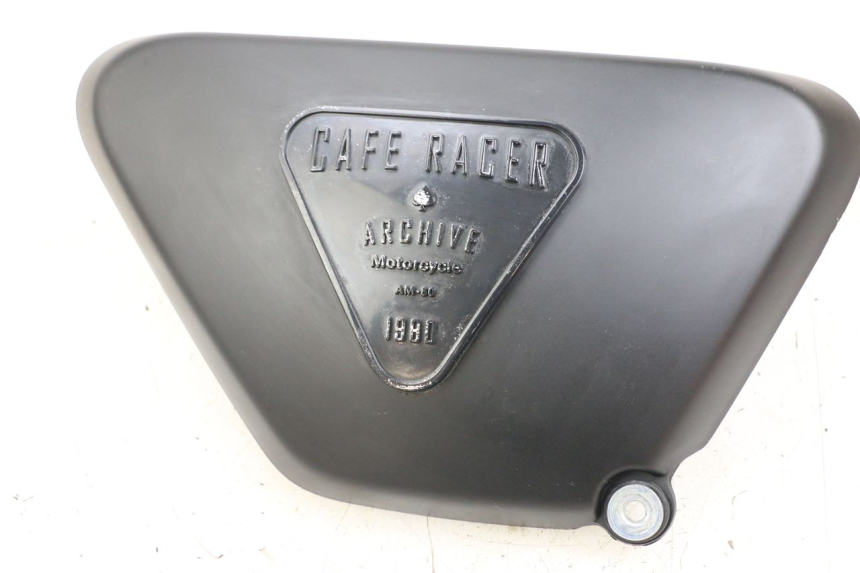 photo de TAMPA LATERAL DIREITA SOB O BANCO ARCHIVE CAFE RACER 4T 50 (2019 - 2024) - Vista principal