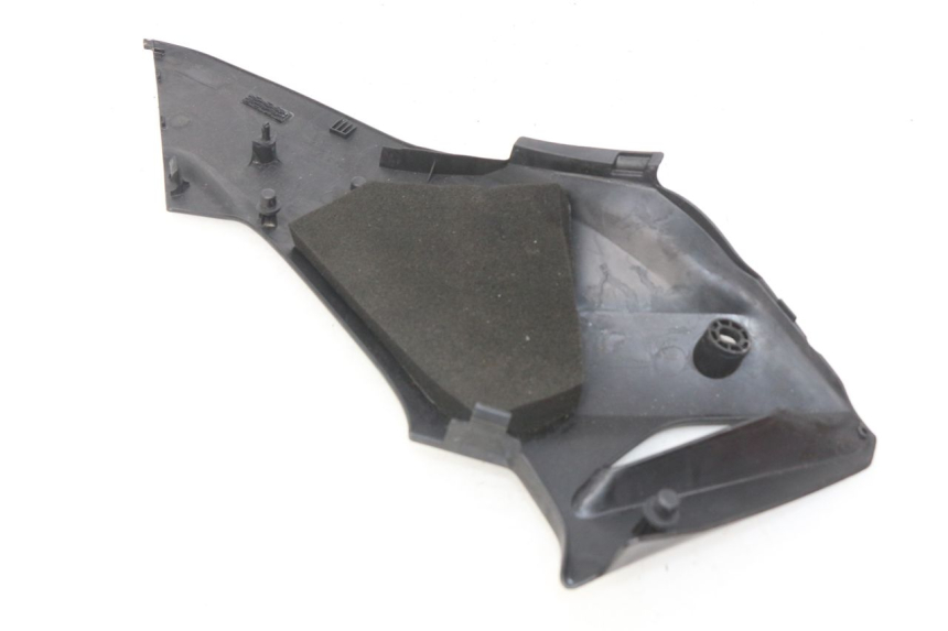 photo de TAMPA LATERAL DIREITA SOB O BANCO HONDA CBRF CBR-F PC41 600 (2011 - 2013) - Detalhe da peça