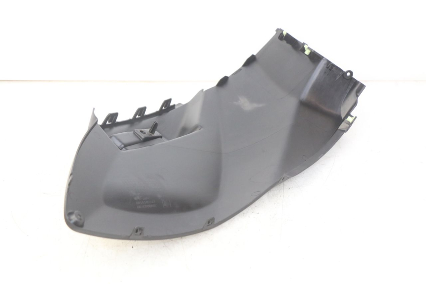photo de TAMPA LATERAL DIREITA SOBRE O BANCO PEUGEOT CITYSTAR AIR 125 (2014 - 2017) - Detalhe da peça