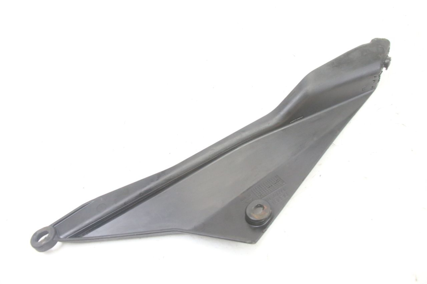 photo de TAMPA LATERAL DIREITA SOB O BANCO DERBI SENDA SM DRD X-TREME 50 (2011 - 2017) - Zoom do estado de desgaste