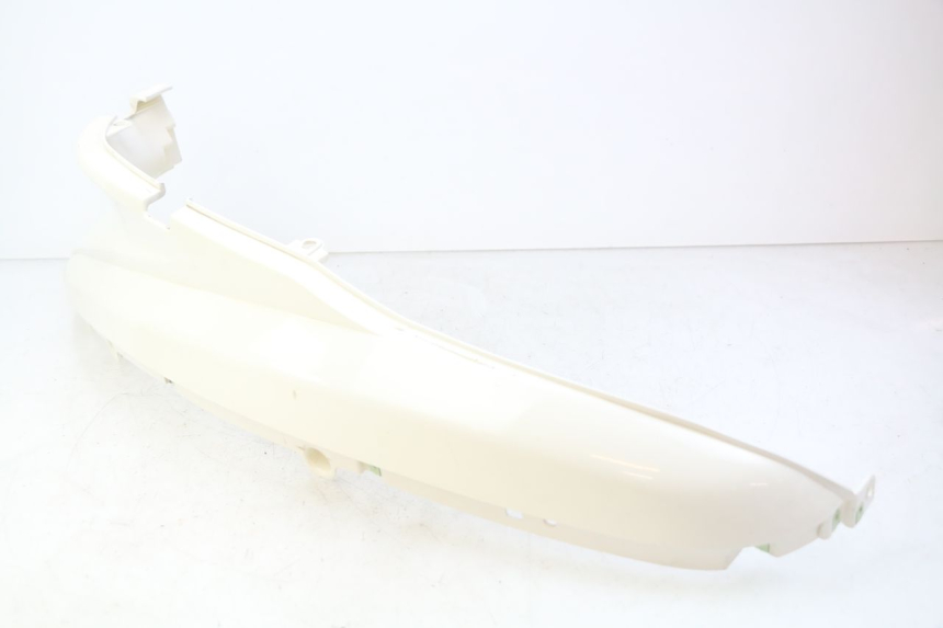 photo de TAMPA LATERAL DIREITA SOB O BANCO PEUGEOT DJANGO 2T 50 (2014 - 2019) - Pontos de fixação