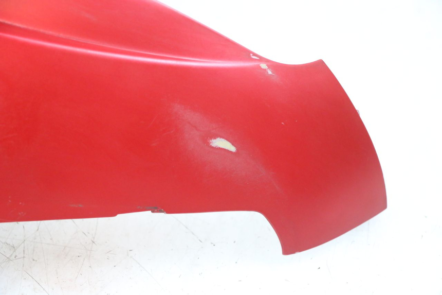 photo de TAMPA LATERAL DIREITA SOB O BANCO PEUGEOT DJANGO 4T 50 (2014 - 2019) - Detalhes característicos