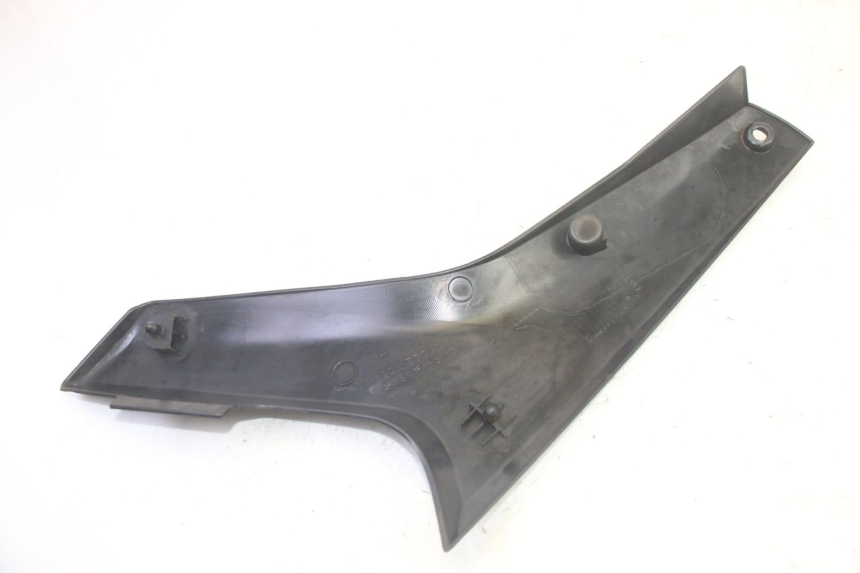 photo de TAMPA LATERAL DIREITA SOB O BANCO SUZUKI DL V STROM 1000 (2002 - 2007) - Ampliação técnica