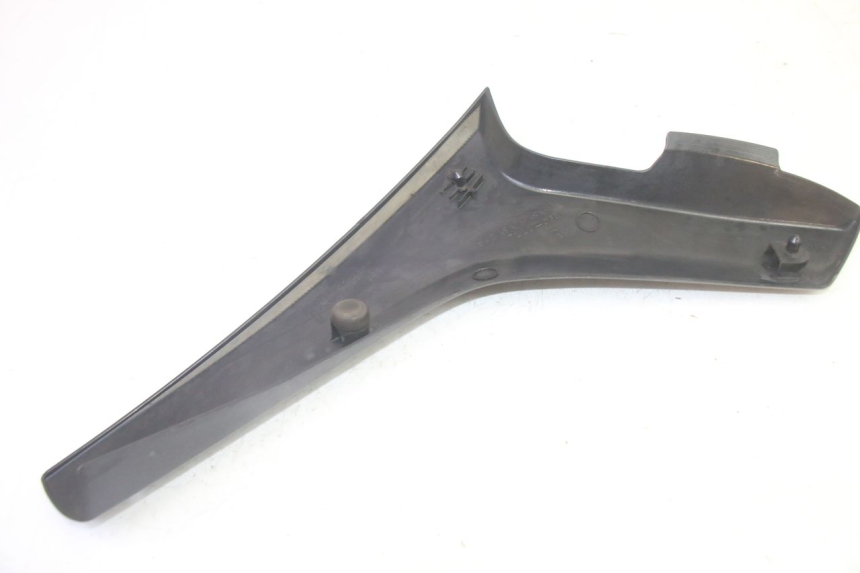 photo de TAMPA LATERAL DIREITA SOB O BANCO SUZUKI DL V STROM 1000 (2002 - 2007) - Pontos de fixação